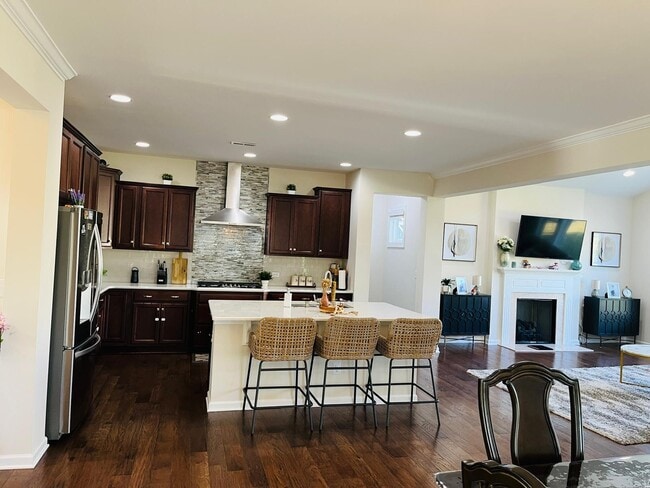 Foto del edificio - 718 Cherry Tree Ln NW