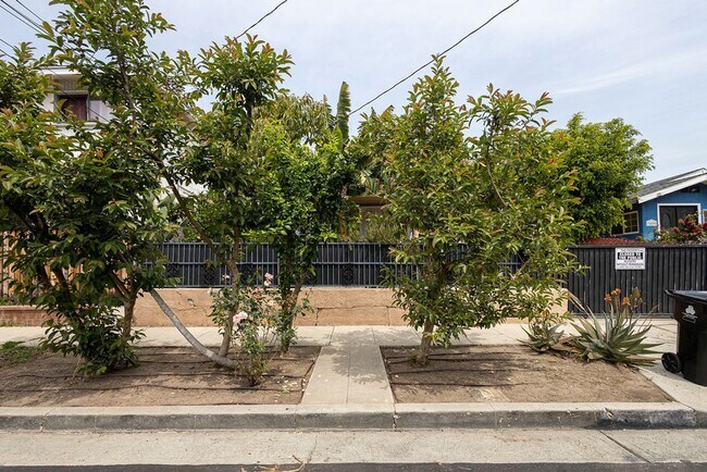 Foto del edificio - 3463 Plata St