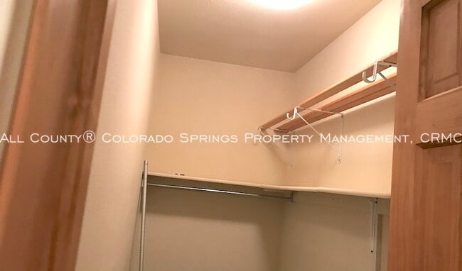 Building Photo - 304 E Midland Ave