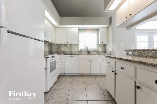 Building Photo - 4390 La France Ave