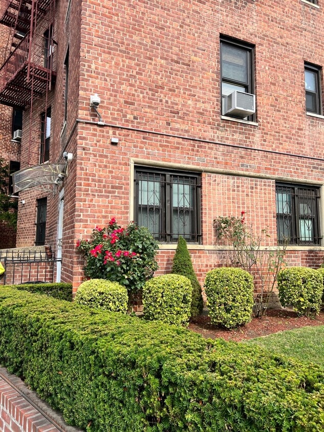 Primary Photo - 2620 Ocean Pkwy