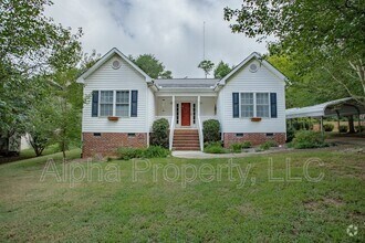 Building Photo - 12 Holly Cir