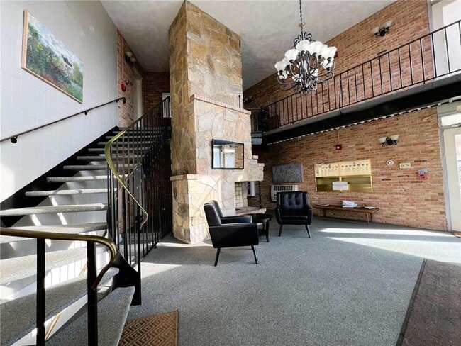 Building Photo - 2033 Mendon Rd