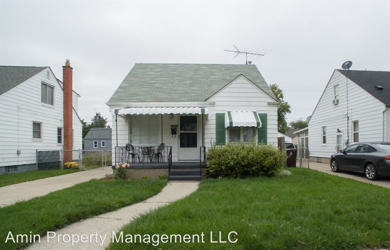 Primary Photo - 3 br, 1.5 bath House - 8093 Standard