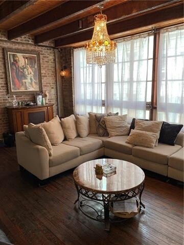 Building Photo - 208 Chartres St