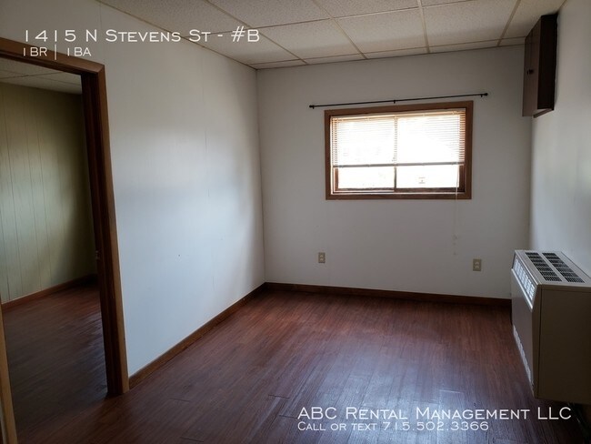 Building Photo - 1415 N Stevens St