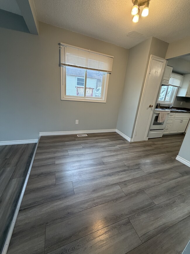 Building Photo - 1199 Afton Dr