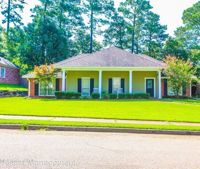 Building Photo - 4 br, 2 bath House - 232 Boxwood Circle