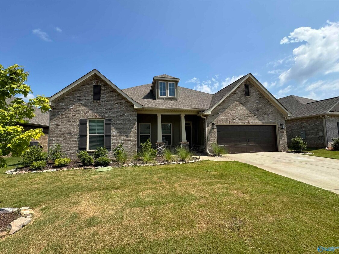 Primary Photo - 115 Midpark Dr