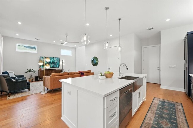 Building Photo - 6405 Keegans Dr