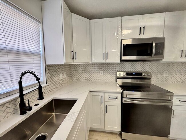 Foto del edificio - 162 Cascade St