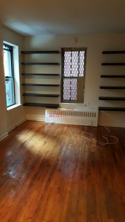 Primary Photo - 153 E 43rd St