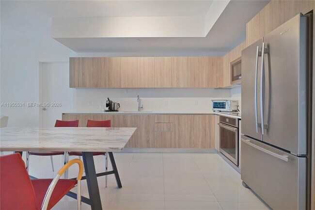 Foto del edificio - 2960-2960 NE 207th St