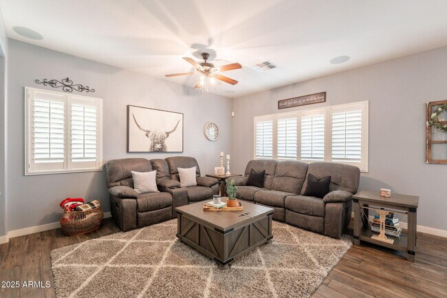 Foto del edificio - 820 W Trellis Rd