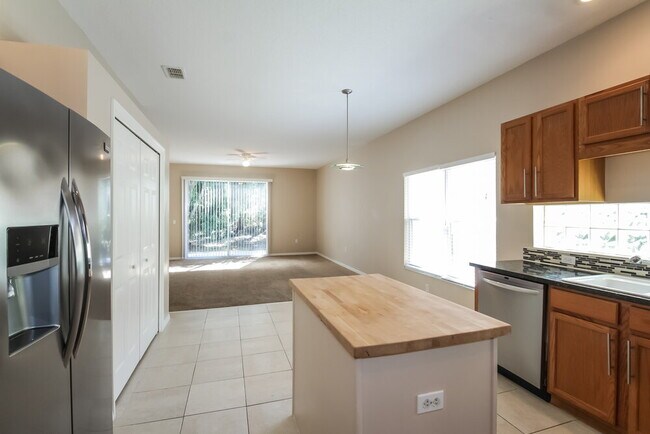 Foto del edificio - 12336 Hollybush Terrace