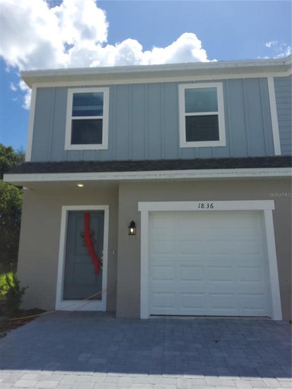 Building Photo - 1836 Fan Palm Dr