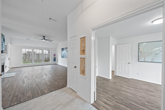 Foto del edificio - 22719 Old Church Ln