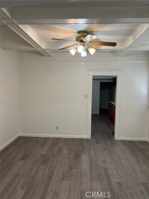 Building Photo - 820 W 55th St