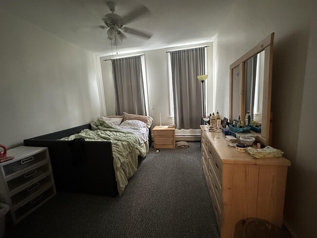 Foto del edificio - 203 Ogden Ave.