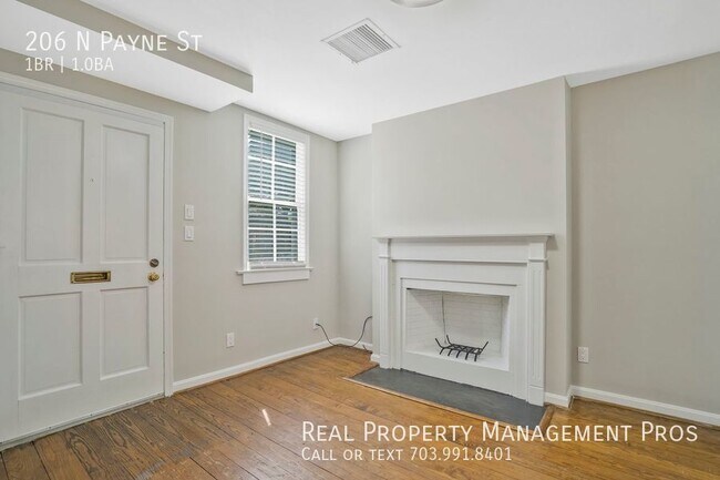 Building Photo - Old Town Charming Home with MASSIVE yard a...