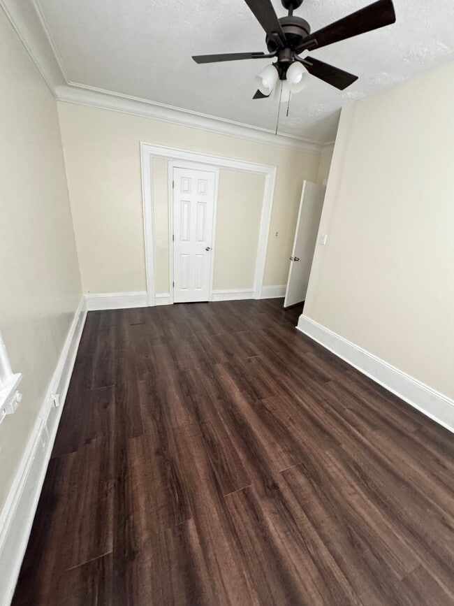 Foto del edificio - 119-10 Farmers Blvd