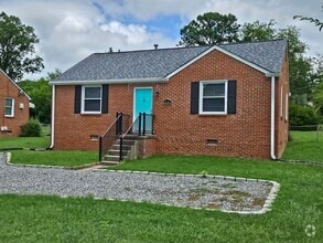Building Photo - 1603 Westhill Rd