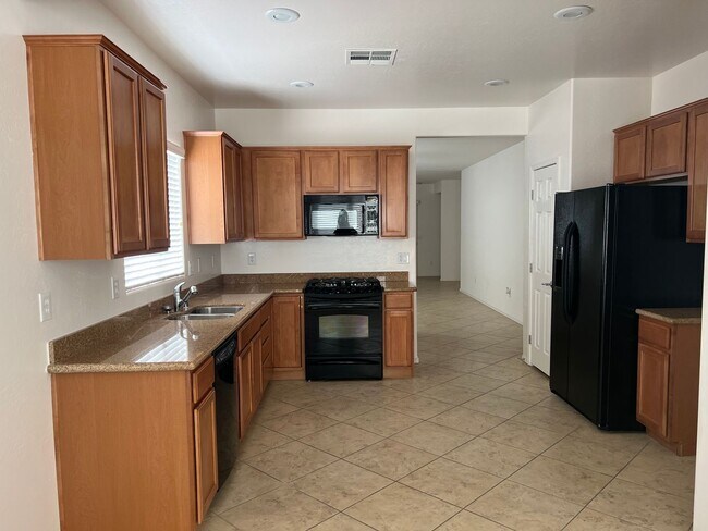 Building Photo - 3 Bedroom Home 55+ Community