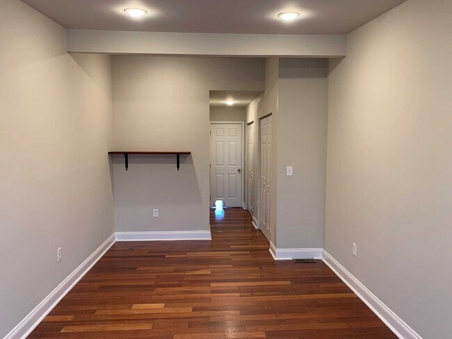 Building Photo - Charming 2 Bedroom/2.5 Bathroom Apartment in Pigtown, MD!