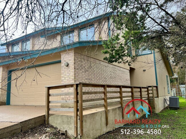 Foto del edificio - ***APPLICATION PENDING*** 3 bedroom, 2.5 Bath