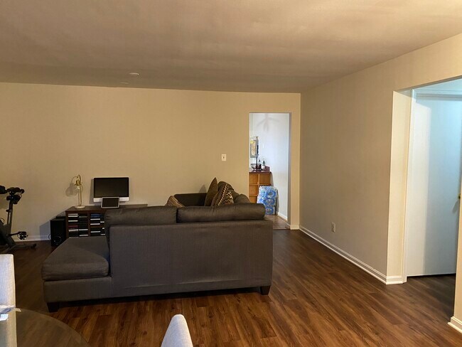 Foto del edificio - 130 Bent Twig Ln