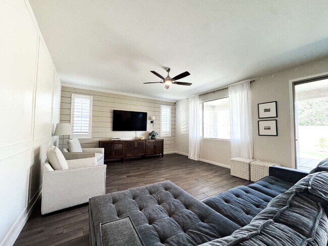 Foto del edificio - "Spacious 4-Bedroom, 2.5-Bathroom SOLAR Home in Mesa del Sol!"