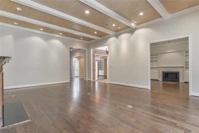 Building Photo - 5733 Indian Cir