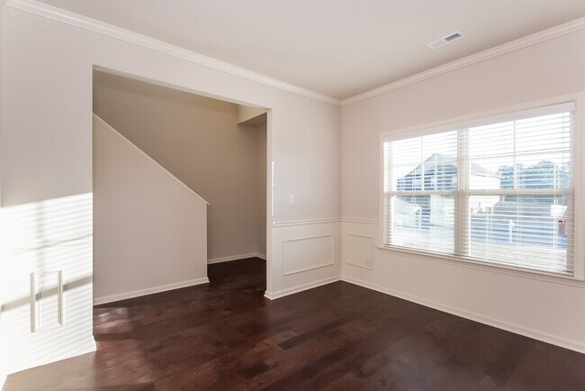 Building Photo - 3219 Puritan Way