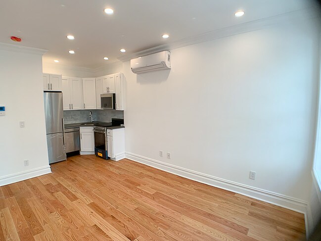 Foto del edificio - 178 Clinton St