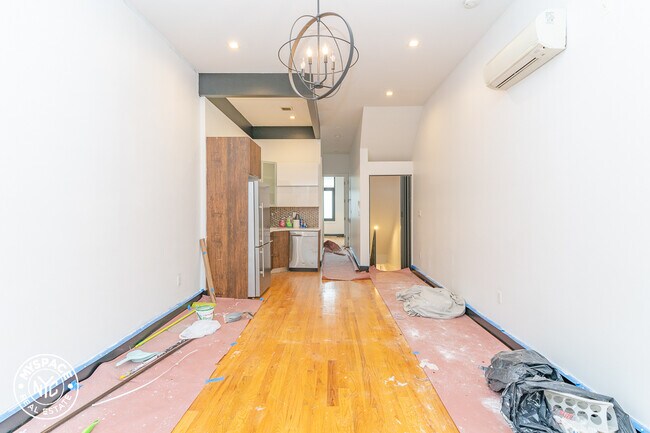 Building Photo - 308 Stanhope St
