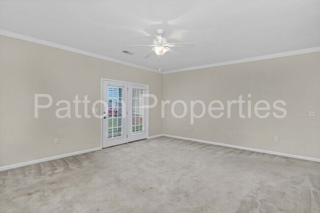 Building Photo - Rosewood Hills Home