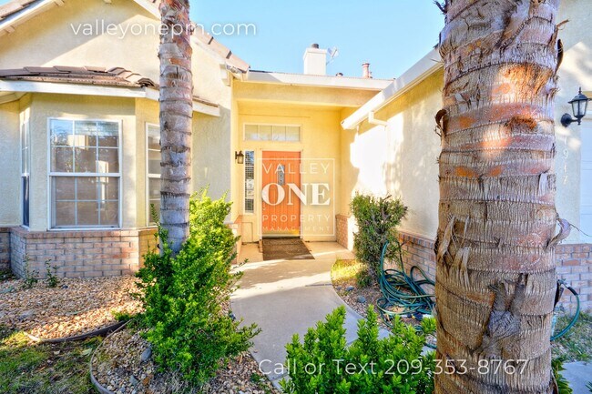 Building Photo - Charming 4 bedroom, 2 bath home in Desirab...