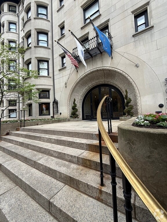 Building Photo - 416 Commonwealth Ave
