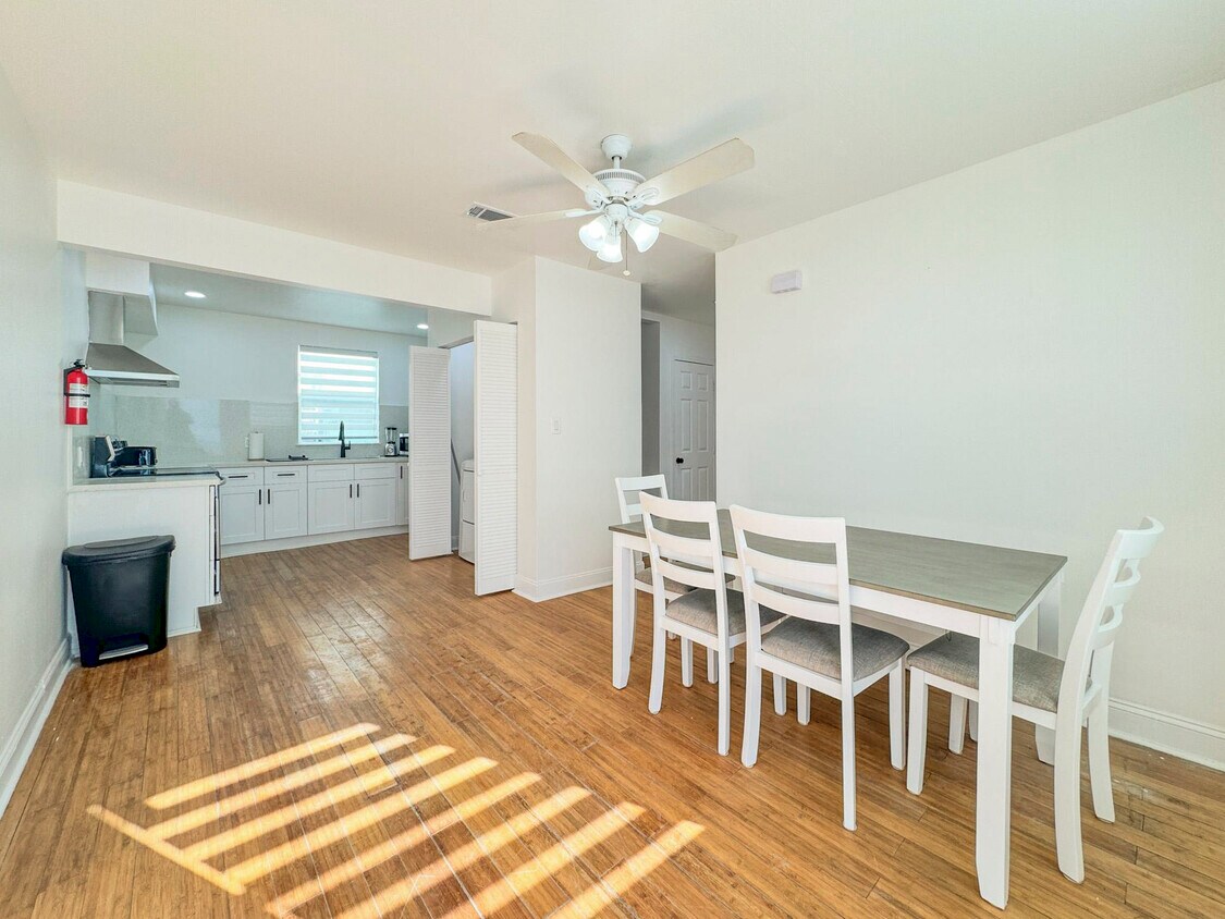 Foto principal - 3608 Eagle St