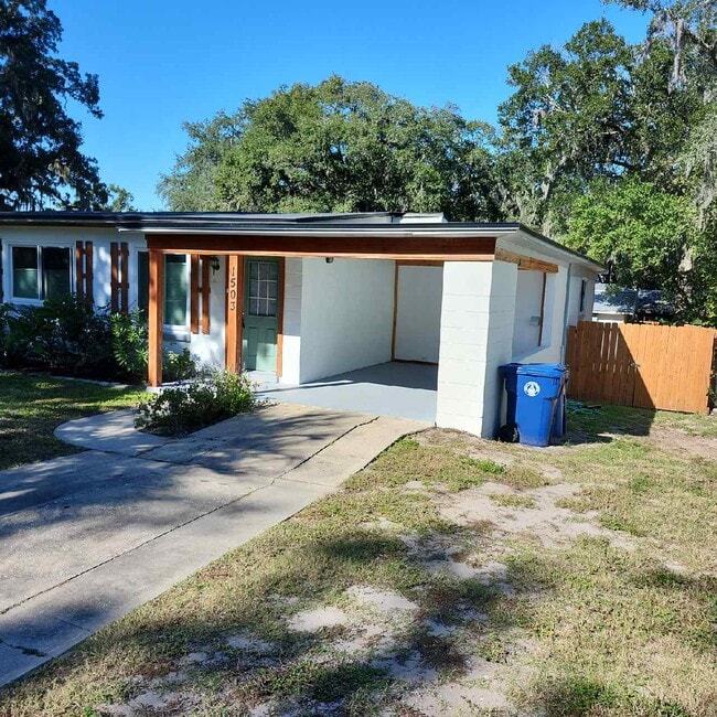 Foto del edificio - 1503 Broome St