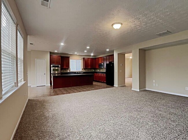 Foto del edificio - 2722 Dayview Ln