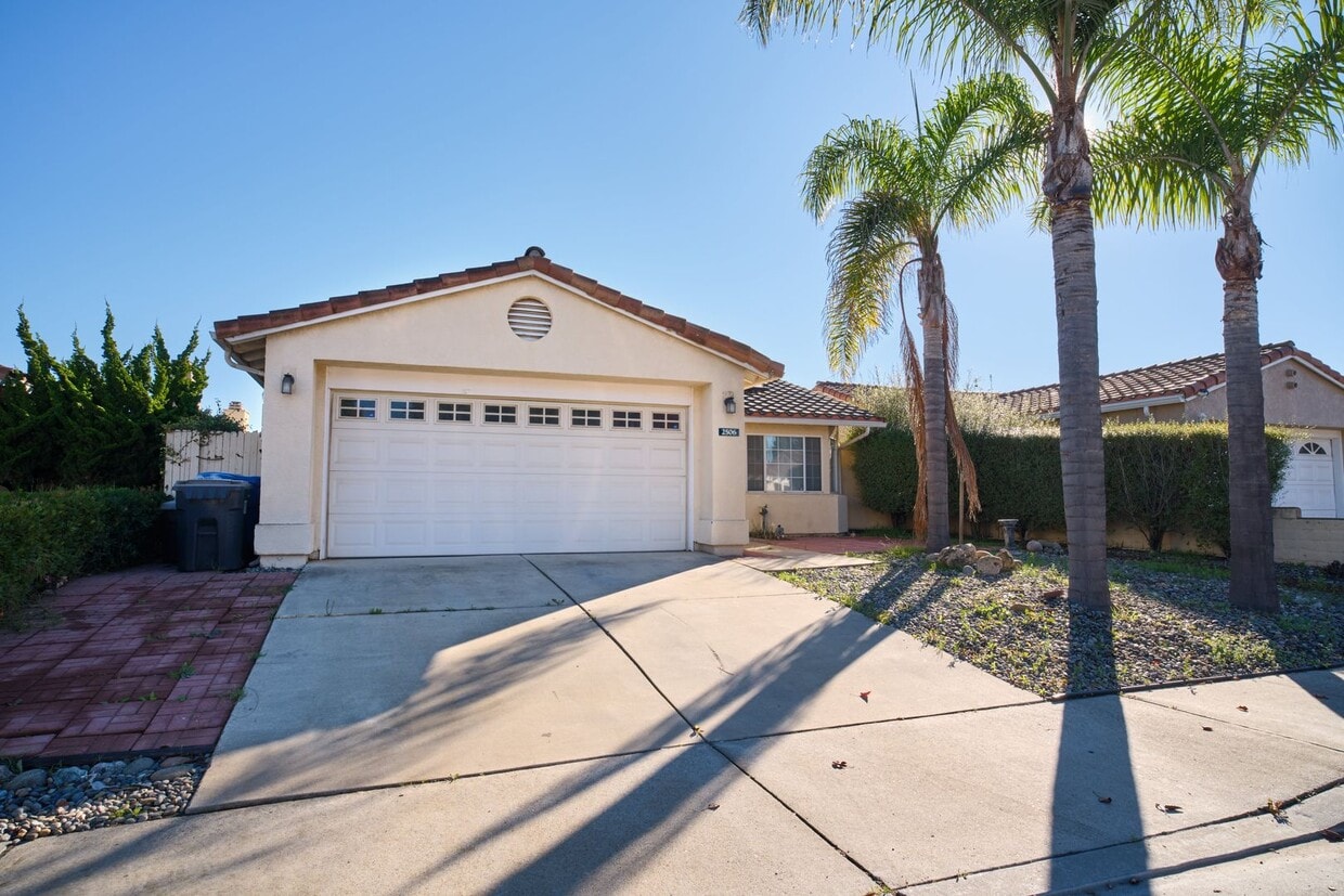 Primary Photo - Lovely 3 Bedroom Home!