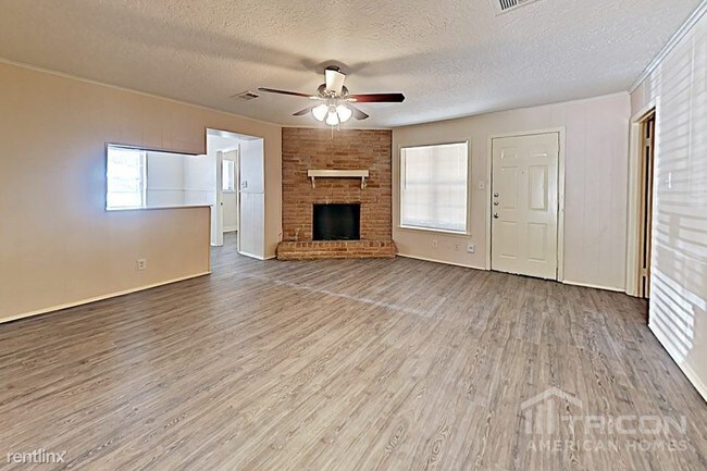 Building Photo - 11714 N Kathy Ave