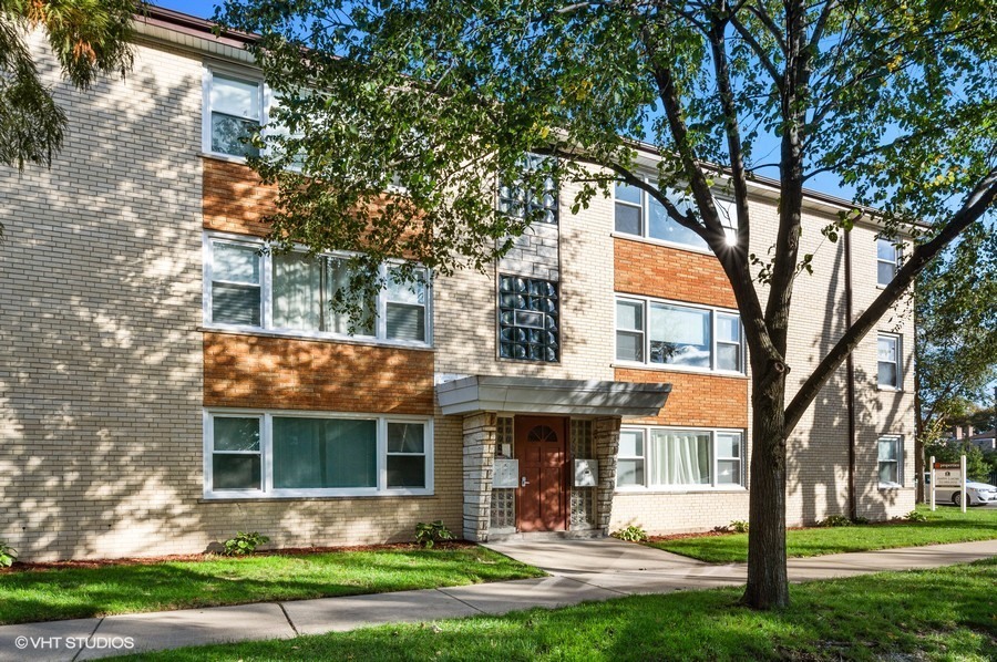 Foto principal - 2654 W Touhy Ave