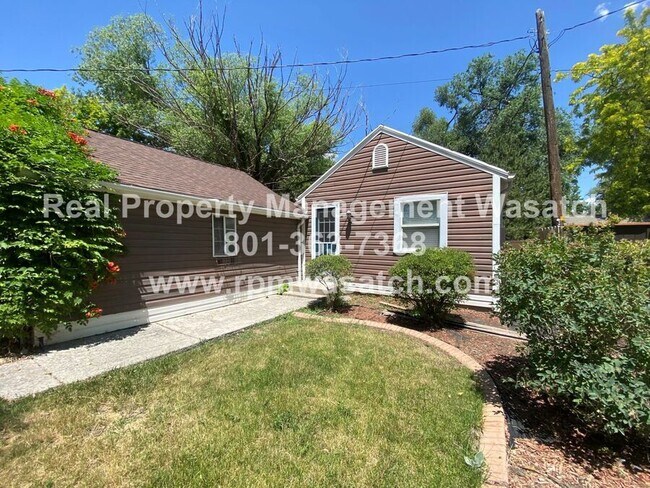Foto del edificio - 763 Logan Ave S