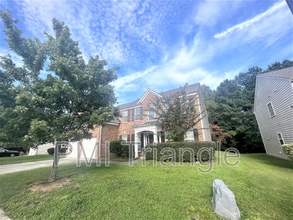 Building Photo - 412 Howard Grove Pkwy