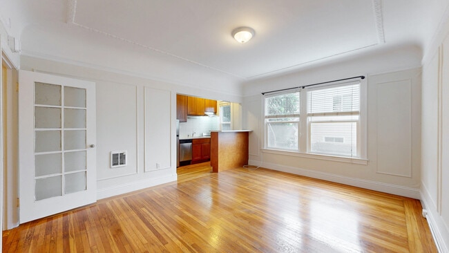 Photo - 470 14th St Apartment