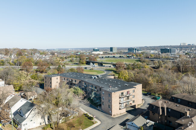 Aerial Photo - 99 Teaneck Rd