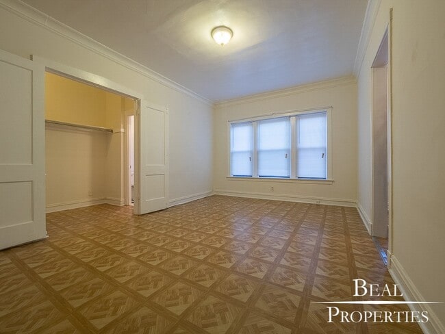 Building Photo - 2244 W Wilson