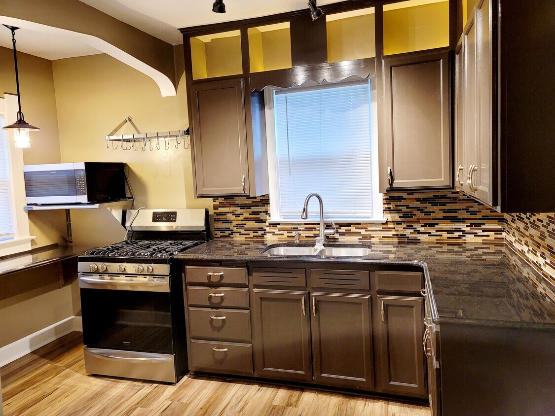 Kitchen - 4140 Westway St